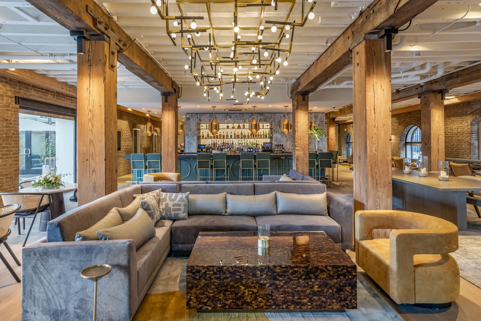 ONE11 Hotel, eat & drink