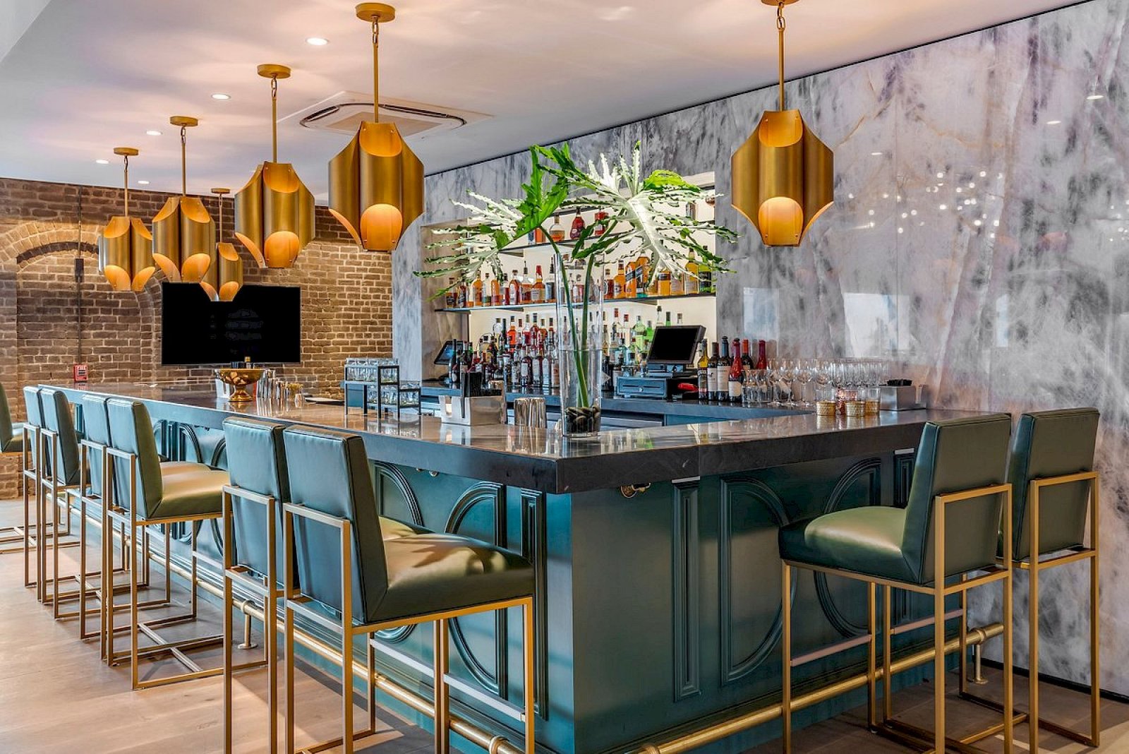 ONE11 Hotel, eat & drink