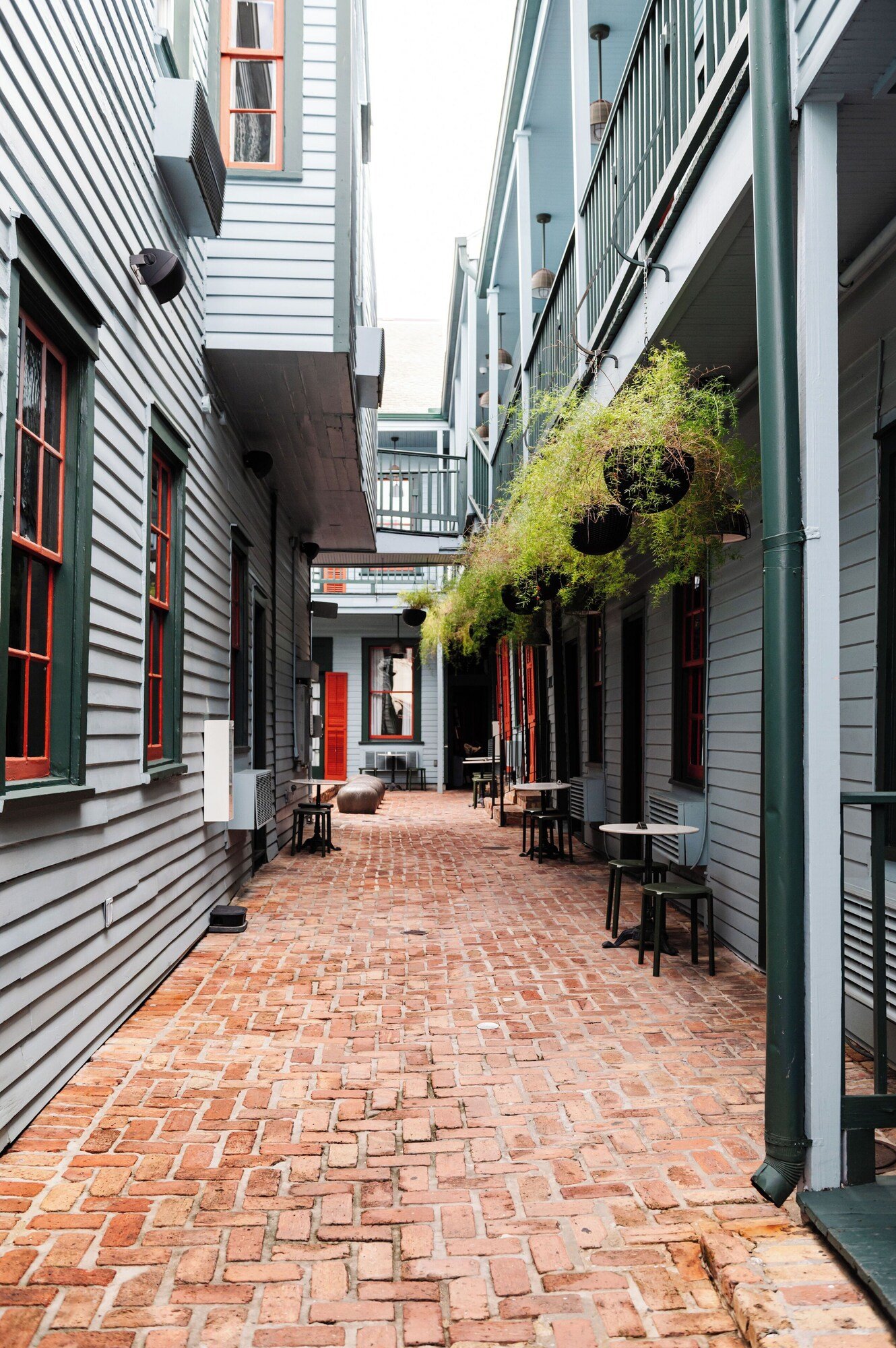 The Frenchmen New Orleans by Kasa, vibe