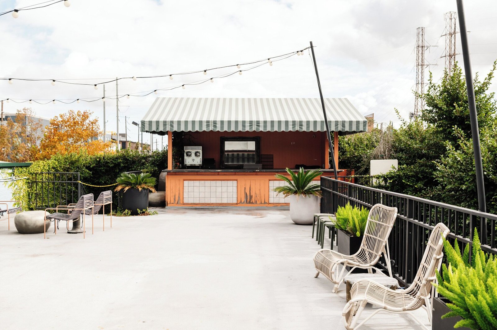 The Frenchmen New Orleans by Kasa, eat & drink