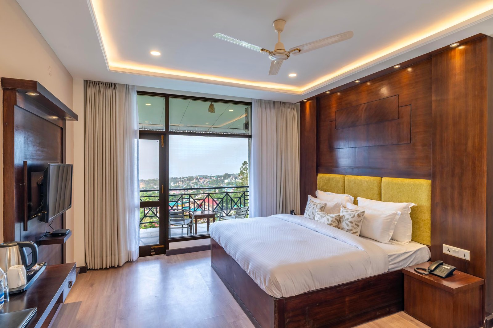 Hotel Karnika — vibe