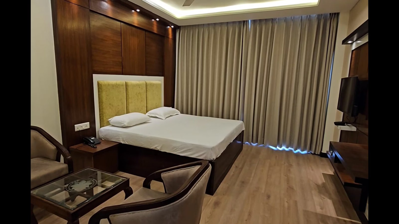 Hotel Karnika — rooms