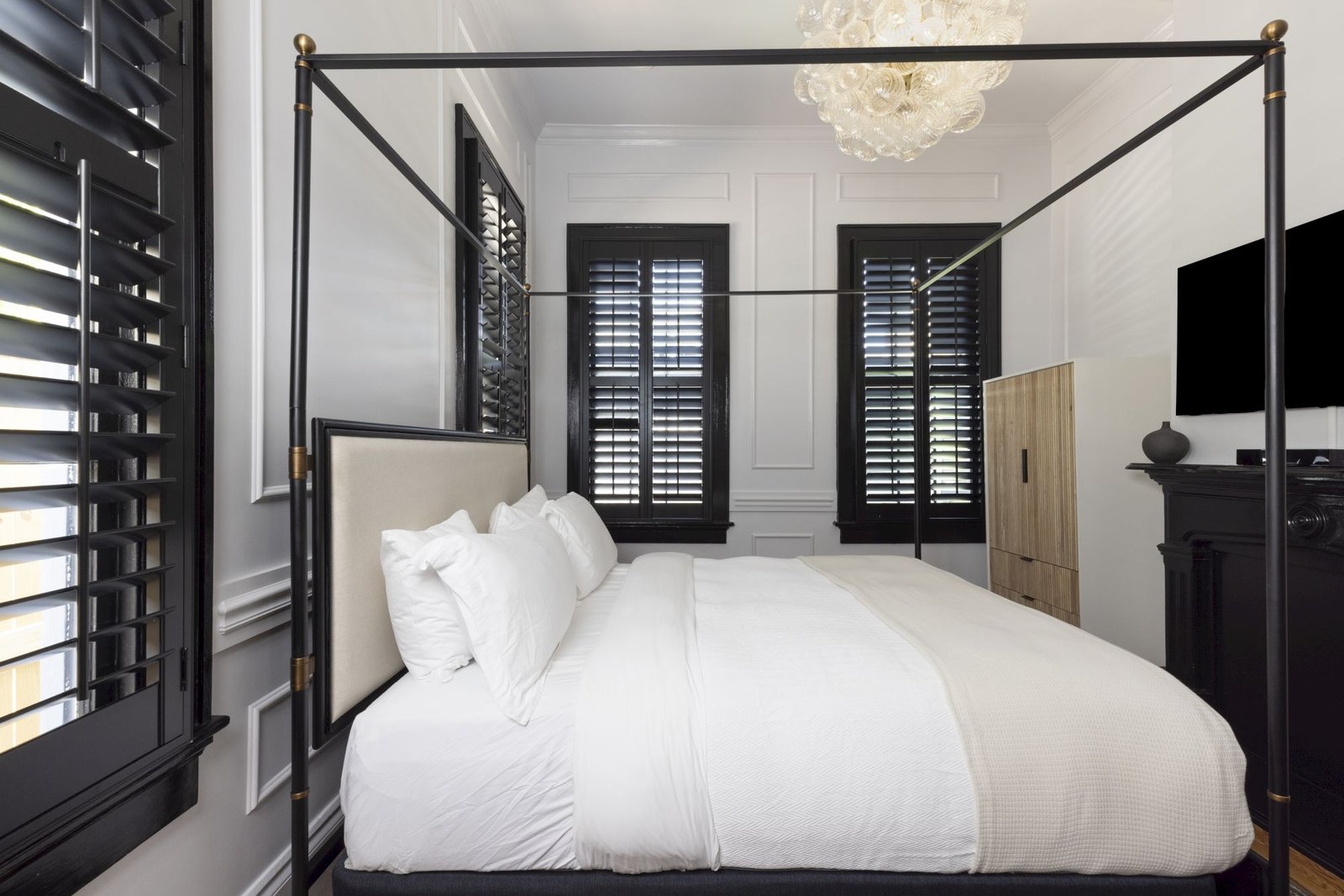 The Blackbird Hotel, rooms