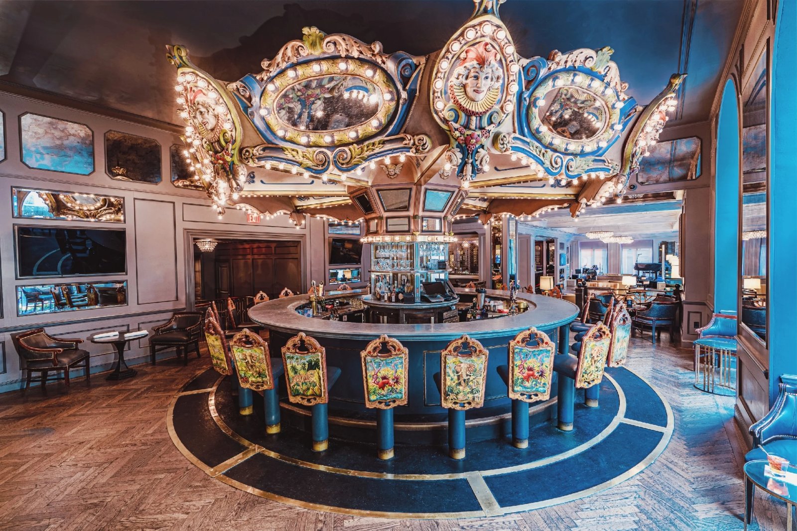 Hotel Monteleone, eat & drink
