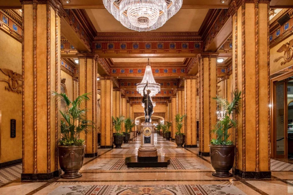 The Roosevelt New Orleans, A Waldorf Astoria Hotel, vibe