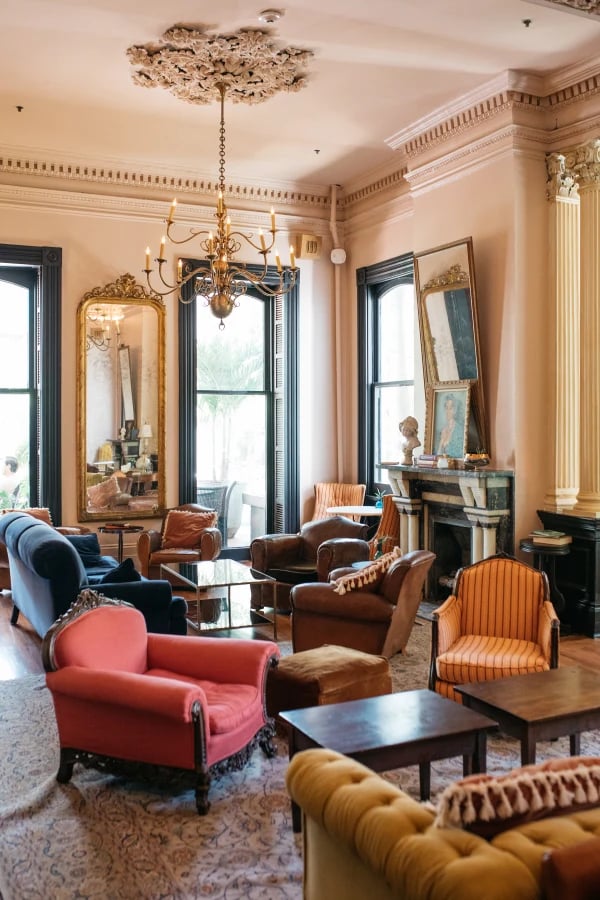 Columns, eat & drink