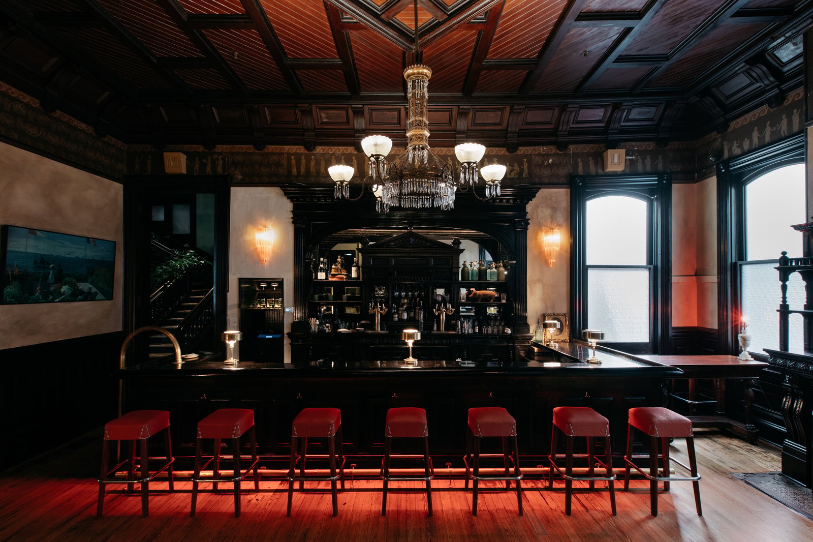 Columns, eat & drink