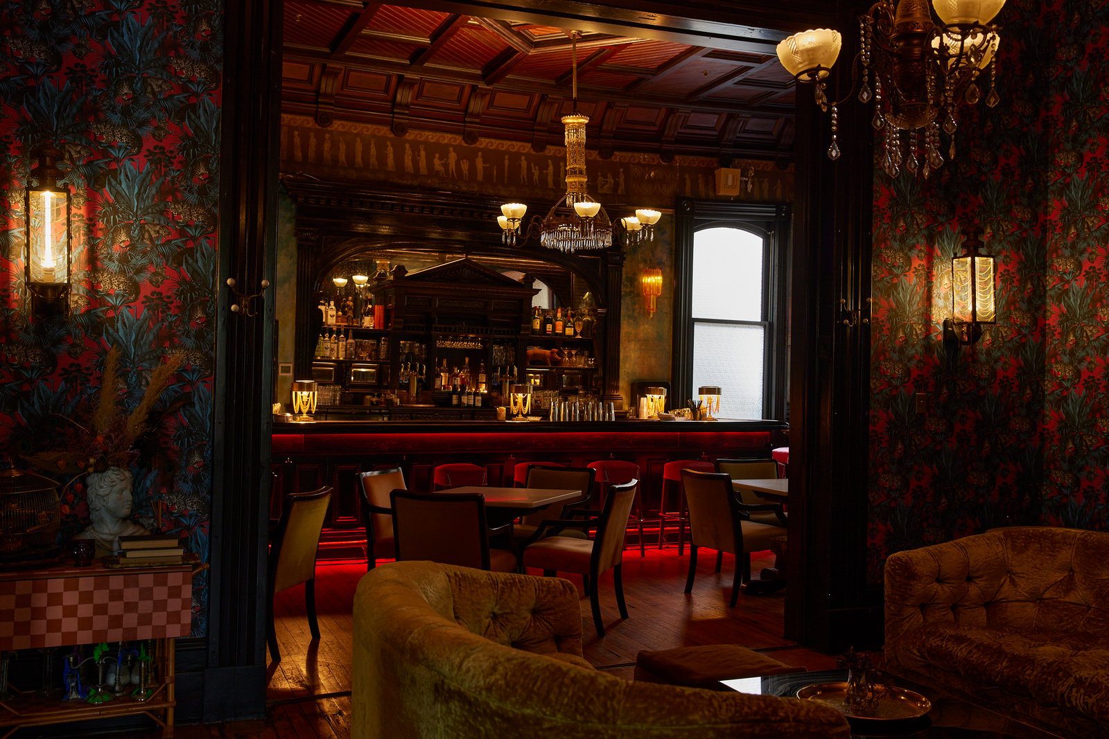 Columns, eat & drink