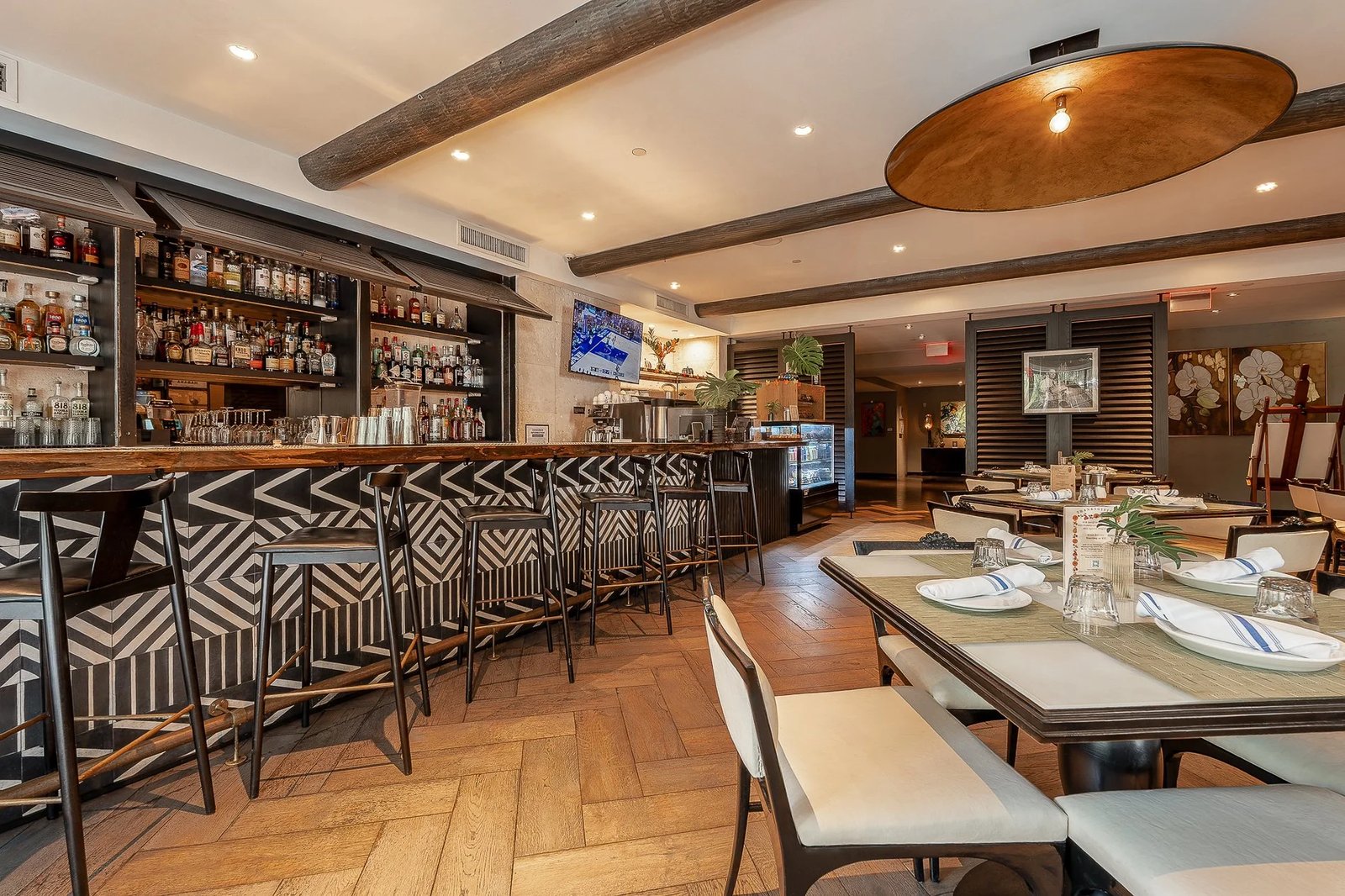 Angler's Hotel Miami Beach, eat & drink