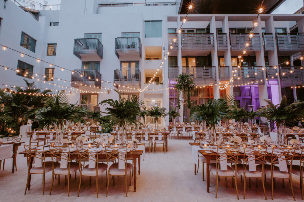 The Betsy Hotel, vibe