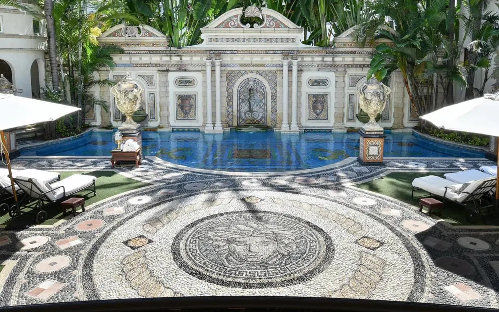 The Villa Casa Casuarina, the pool
