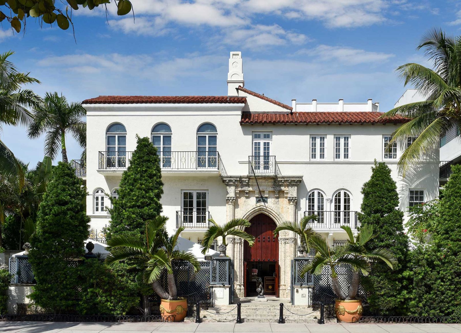 The Villa Casa Casuarina, how it began