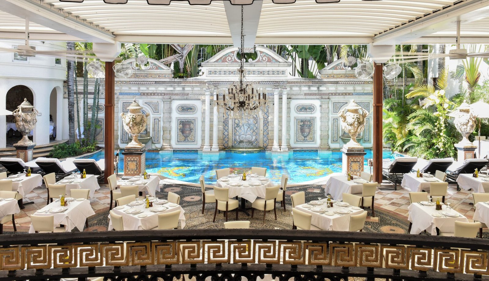 The Villa Casa Casuarina, eat & drink