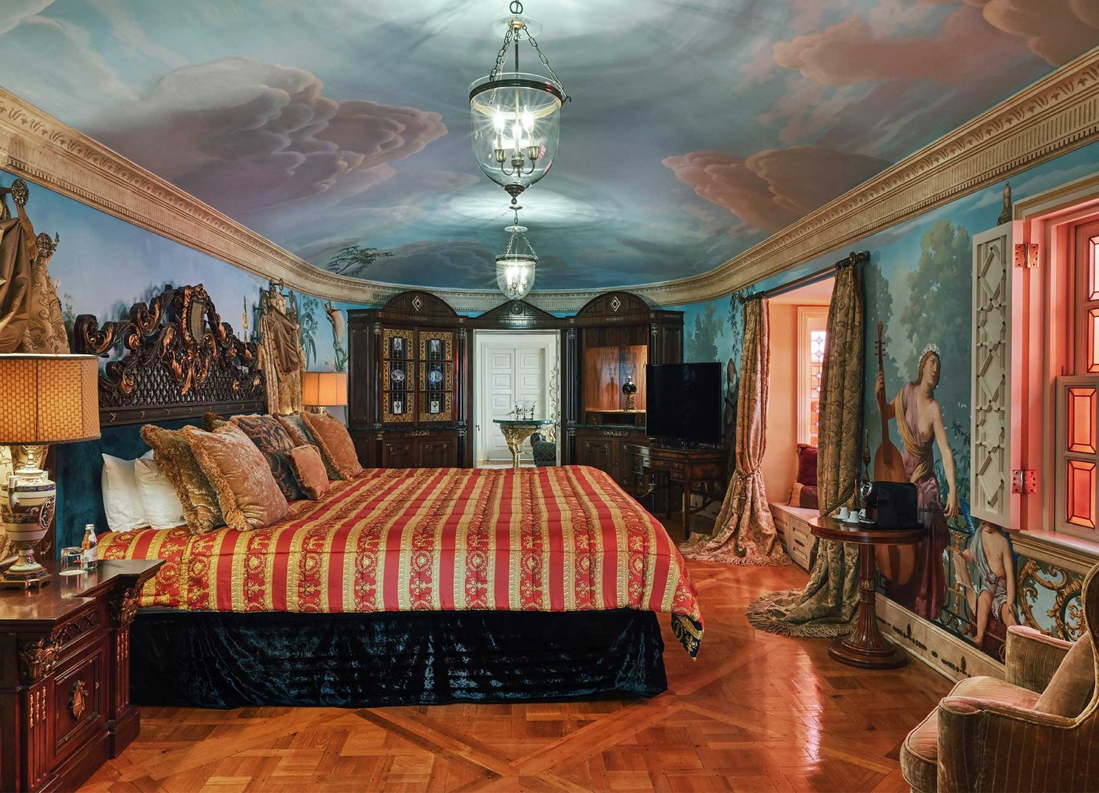 The Villa Casa Casuarina, rooms