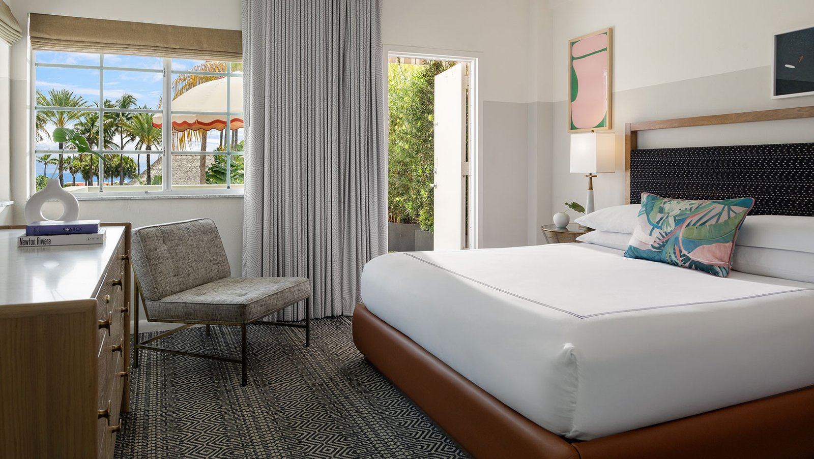 Kimpton Surfcomber Hotel, rooms