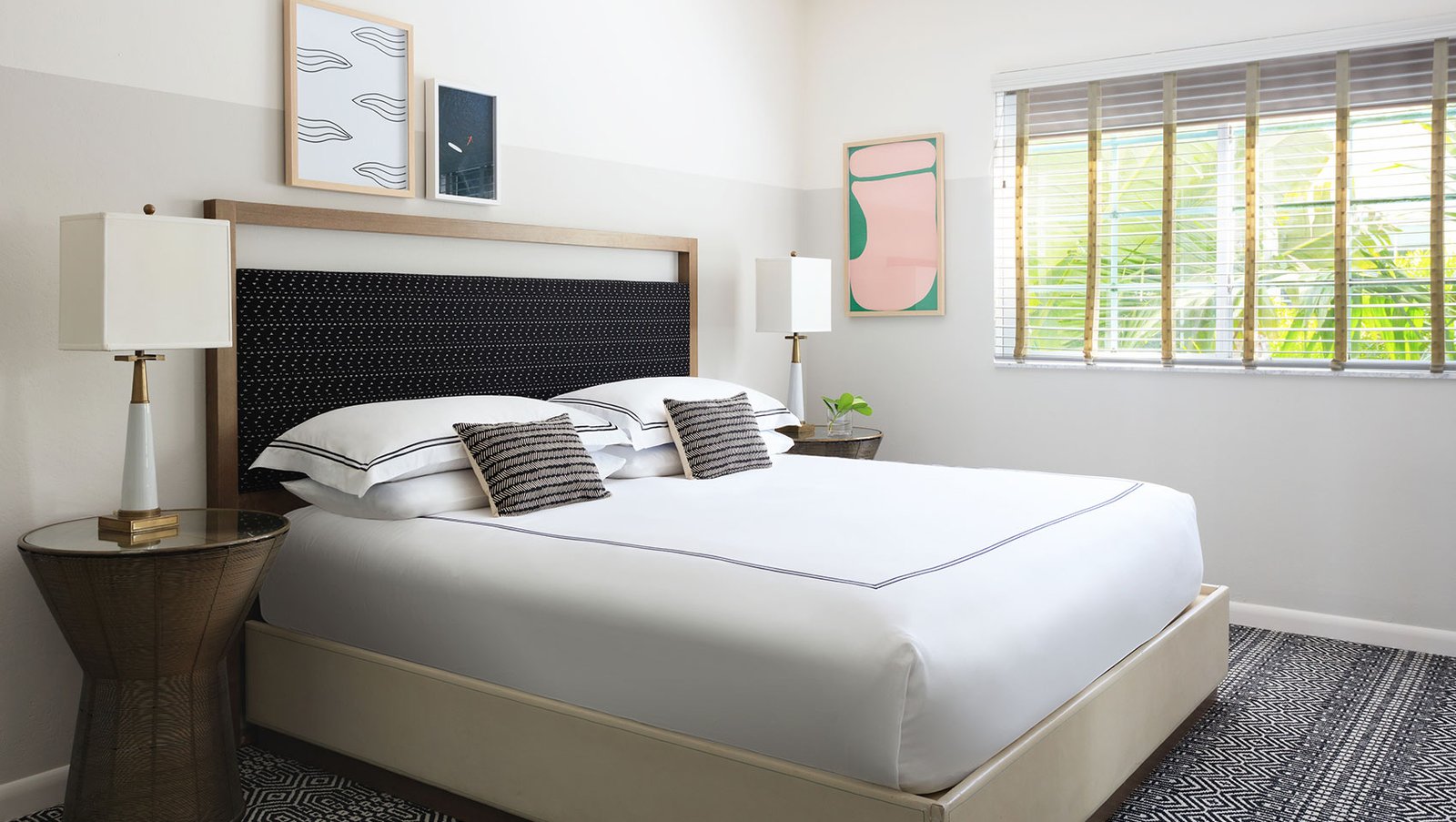 Kimpton Surfcomber Hotel, rooms