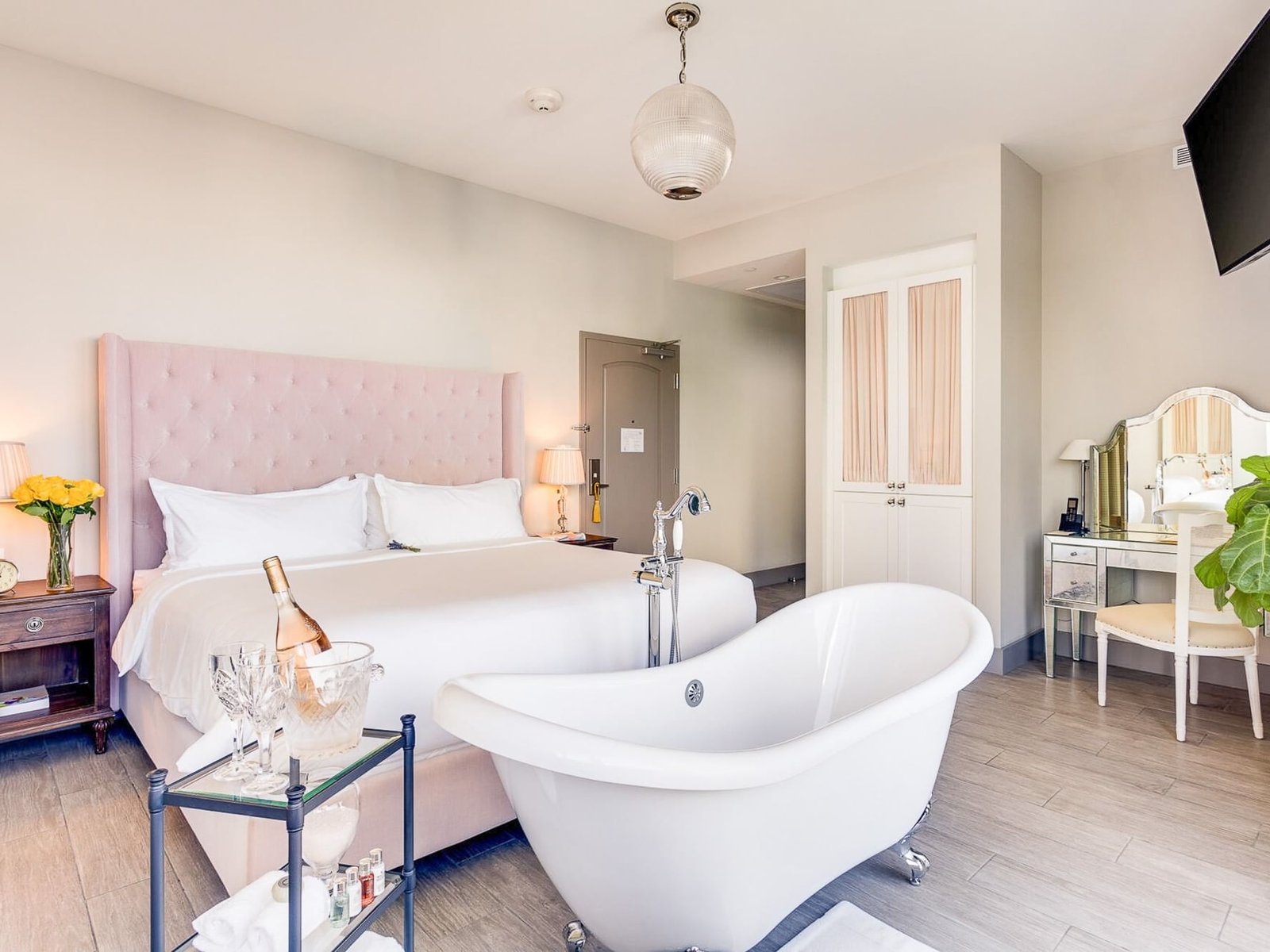 The Plymouth South Beach, rooms