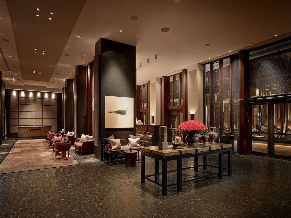 Hotel Greystone, vibe