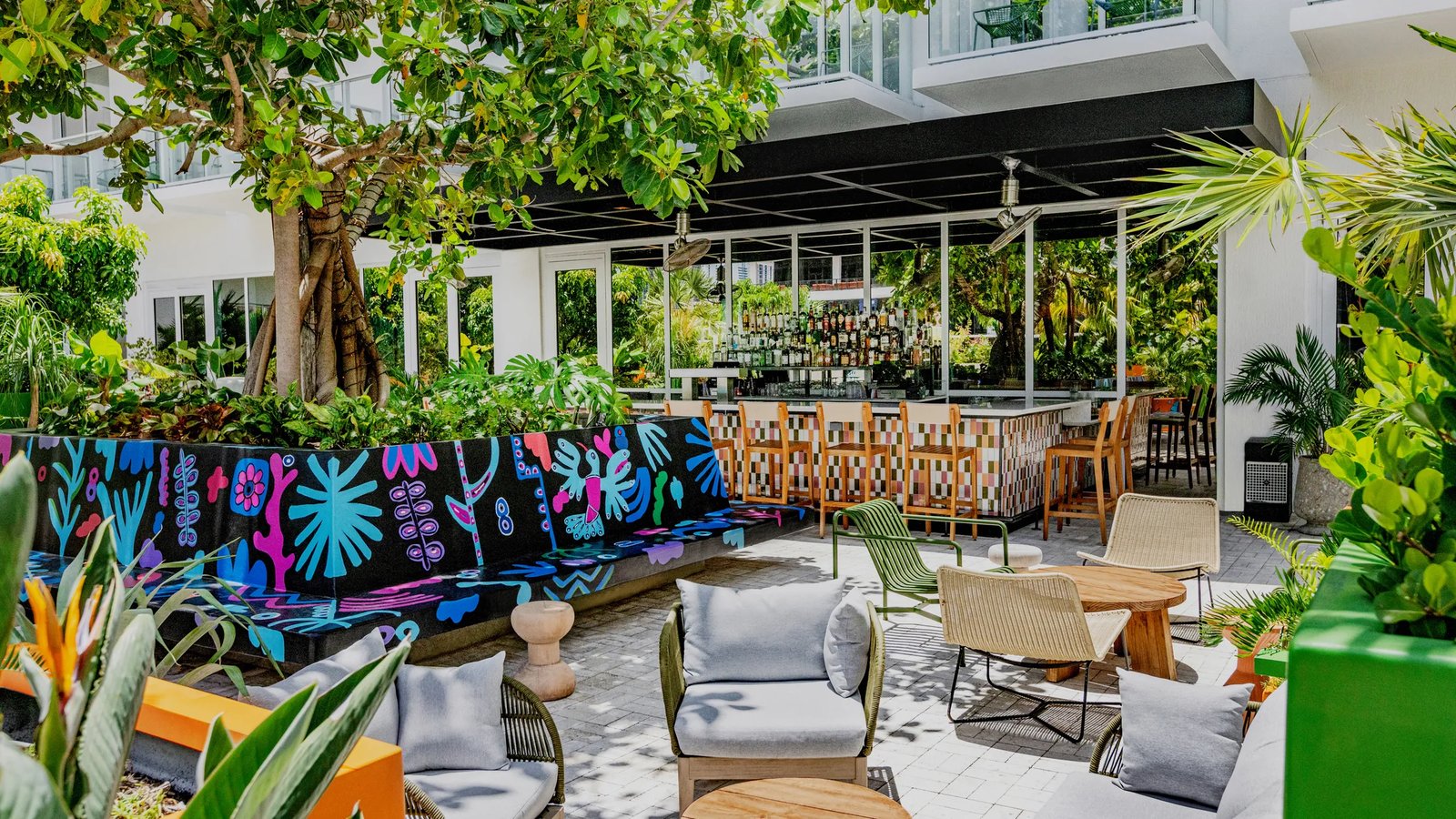 Arlo Wynwood, eat & drink