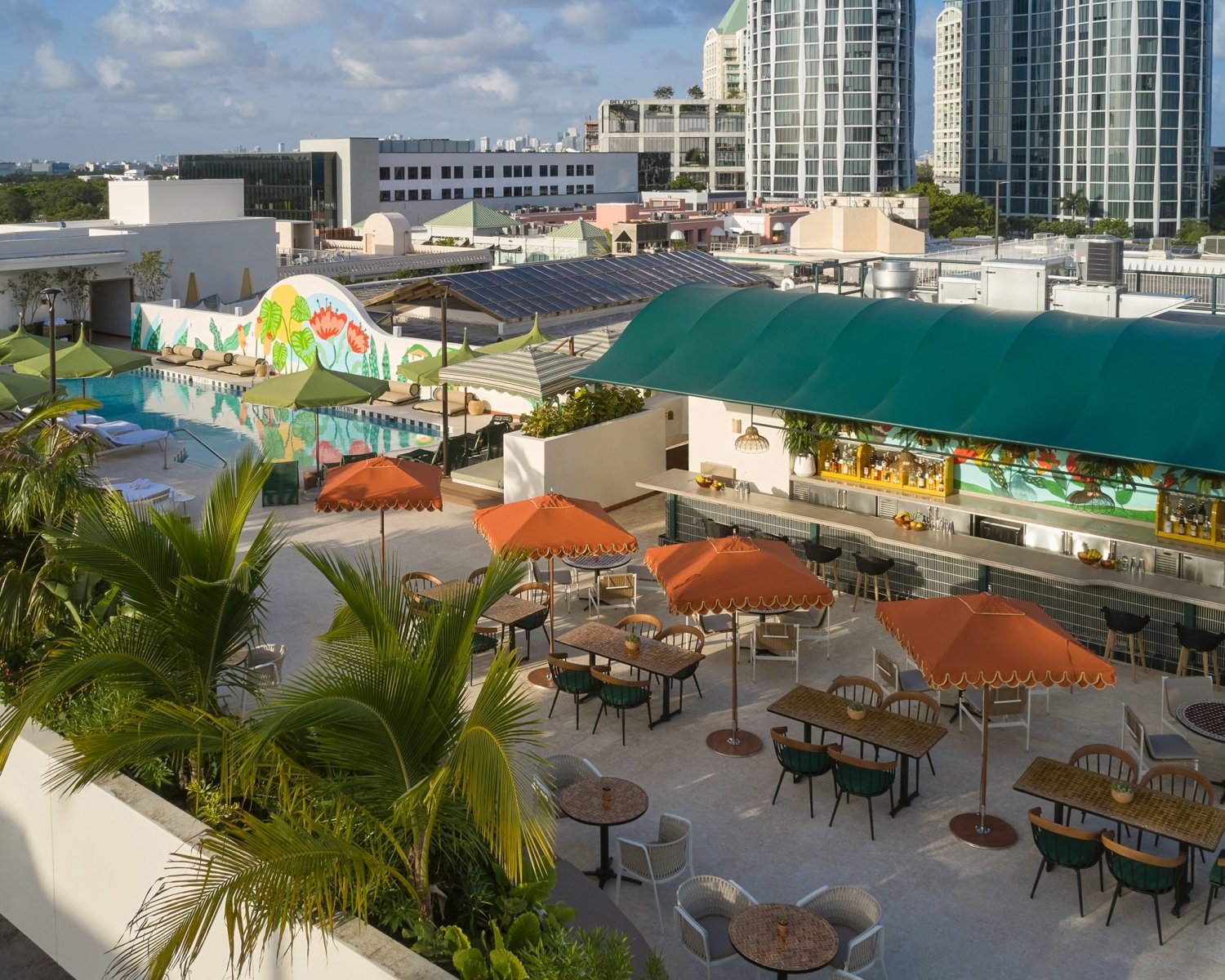 Mayfair House Hotel & Garden, sipsip rum bar
