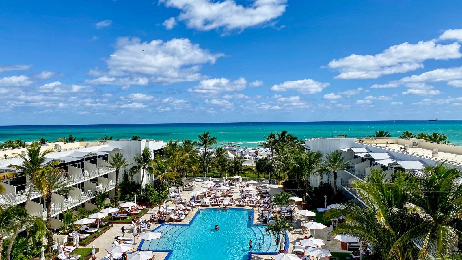 The Ritz-Carlton, South Beach, vibe