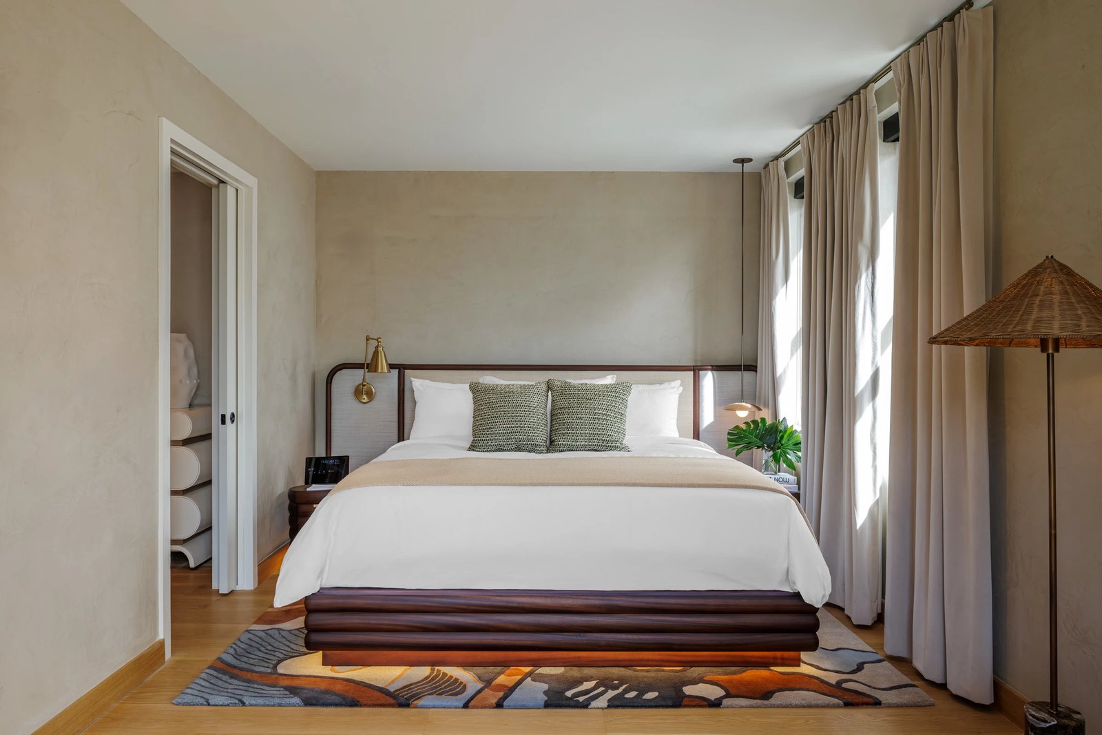 The Moore, rooms
