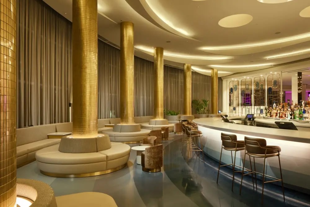 Fontainebleau Miami Beach, bleau bar