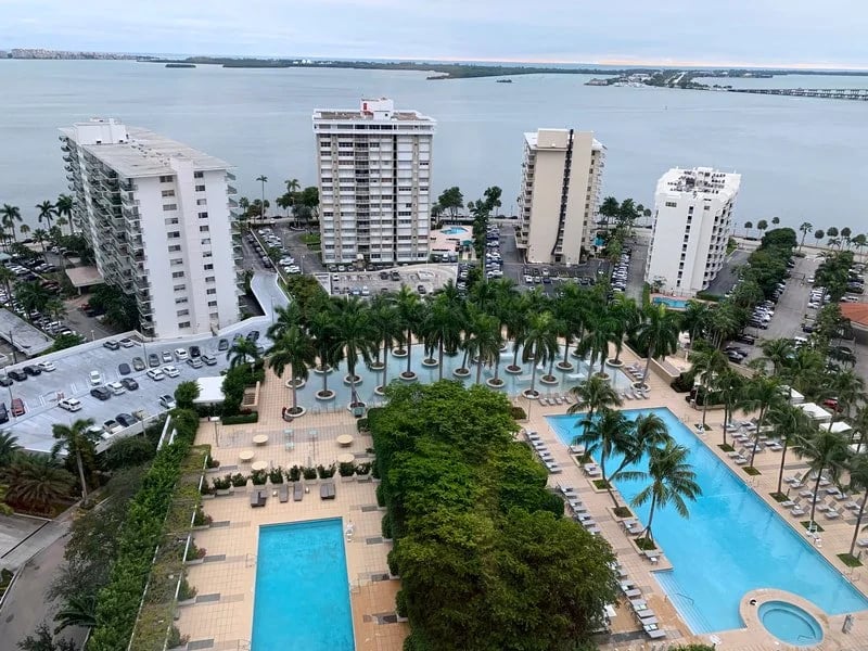 Four Seasons Hotel Miami, backstory