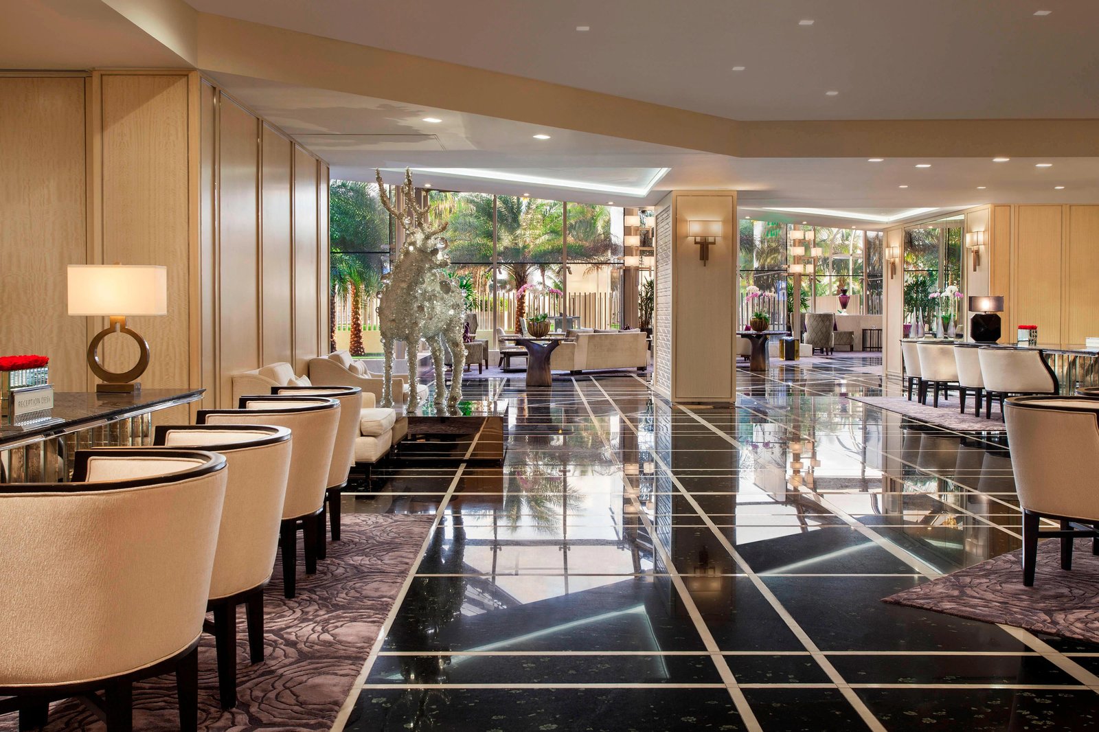 The St. Regis Bal Harbour Resort, vibe