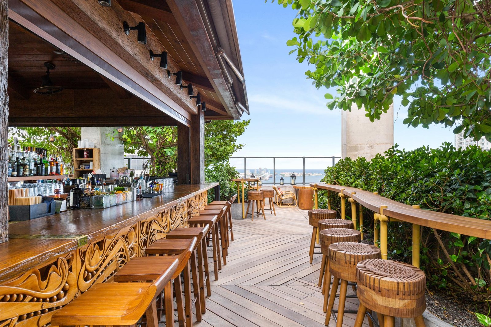 EAST Miami, eat & drink
