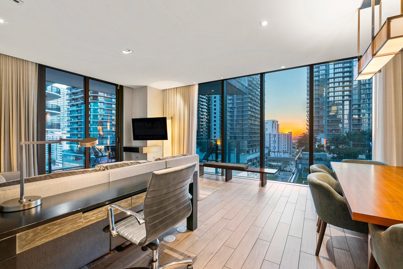 EAST Miami, rooms