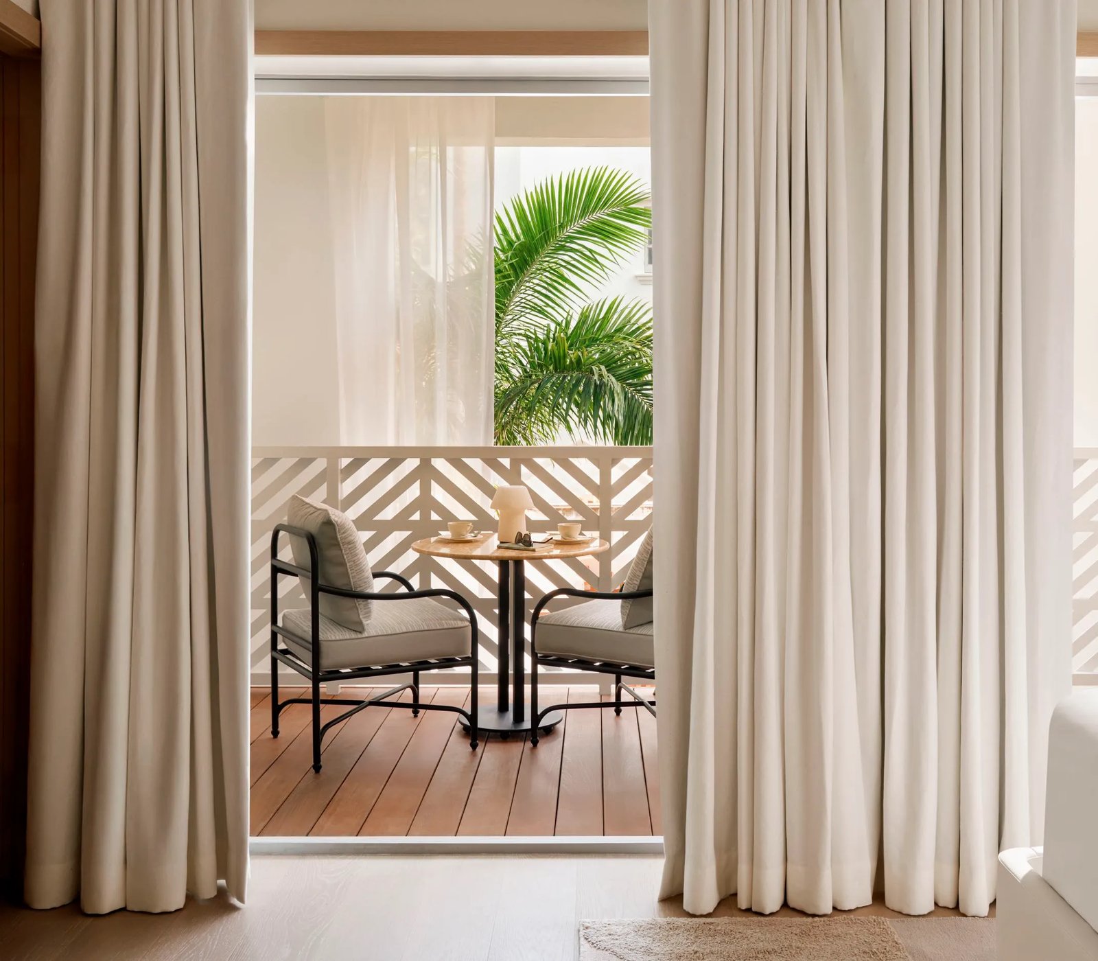 Delano Miami Beach, vibe