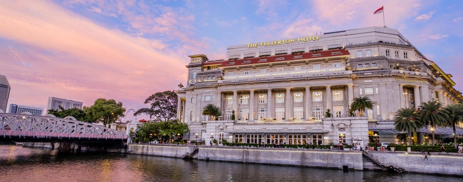 The Fullerton Hotel Singapore — vibe