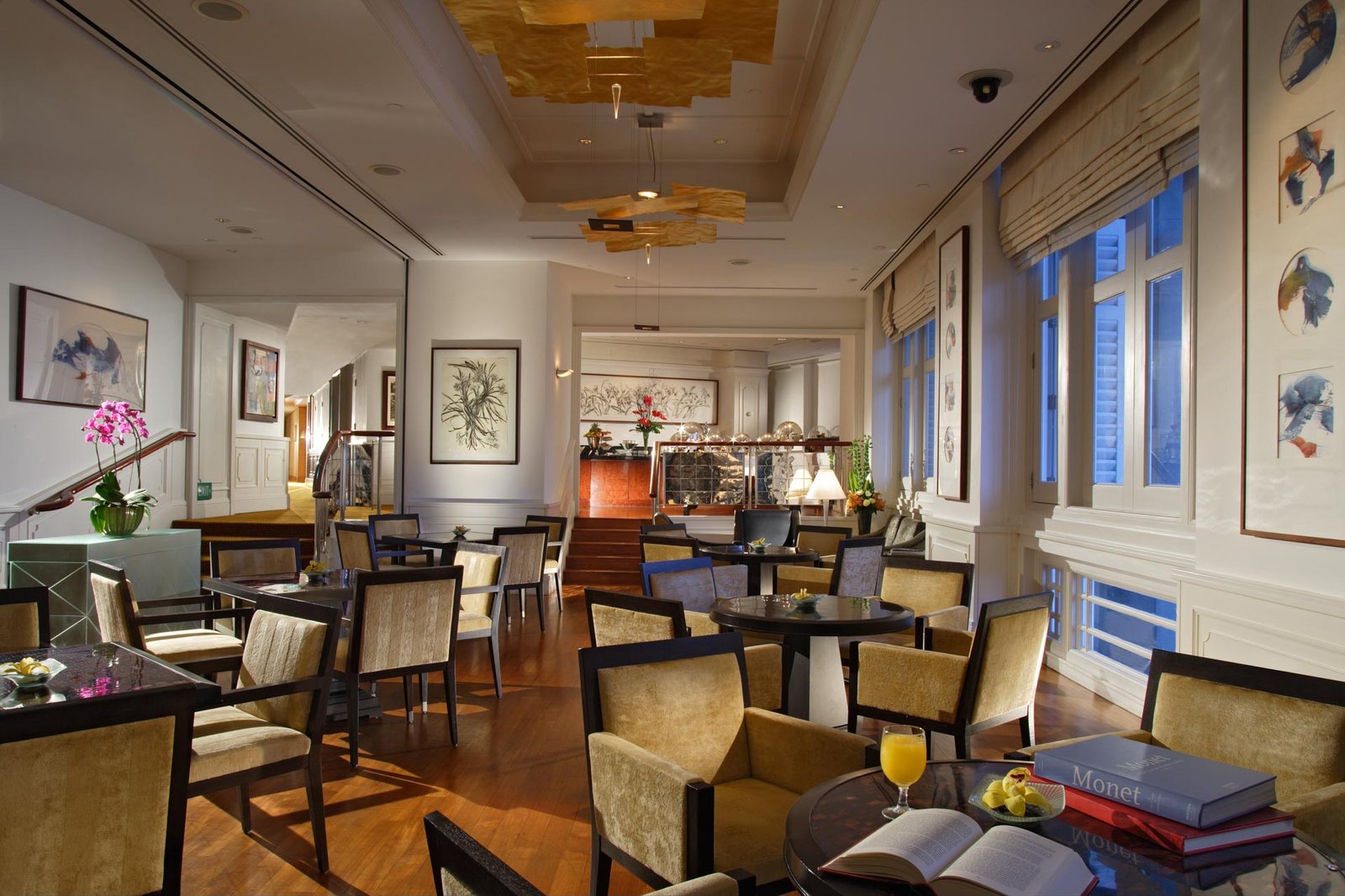 The Fullerton Hotel Singapore, at the table