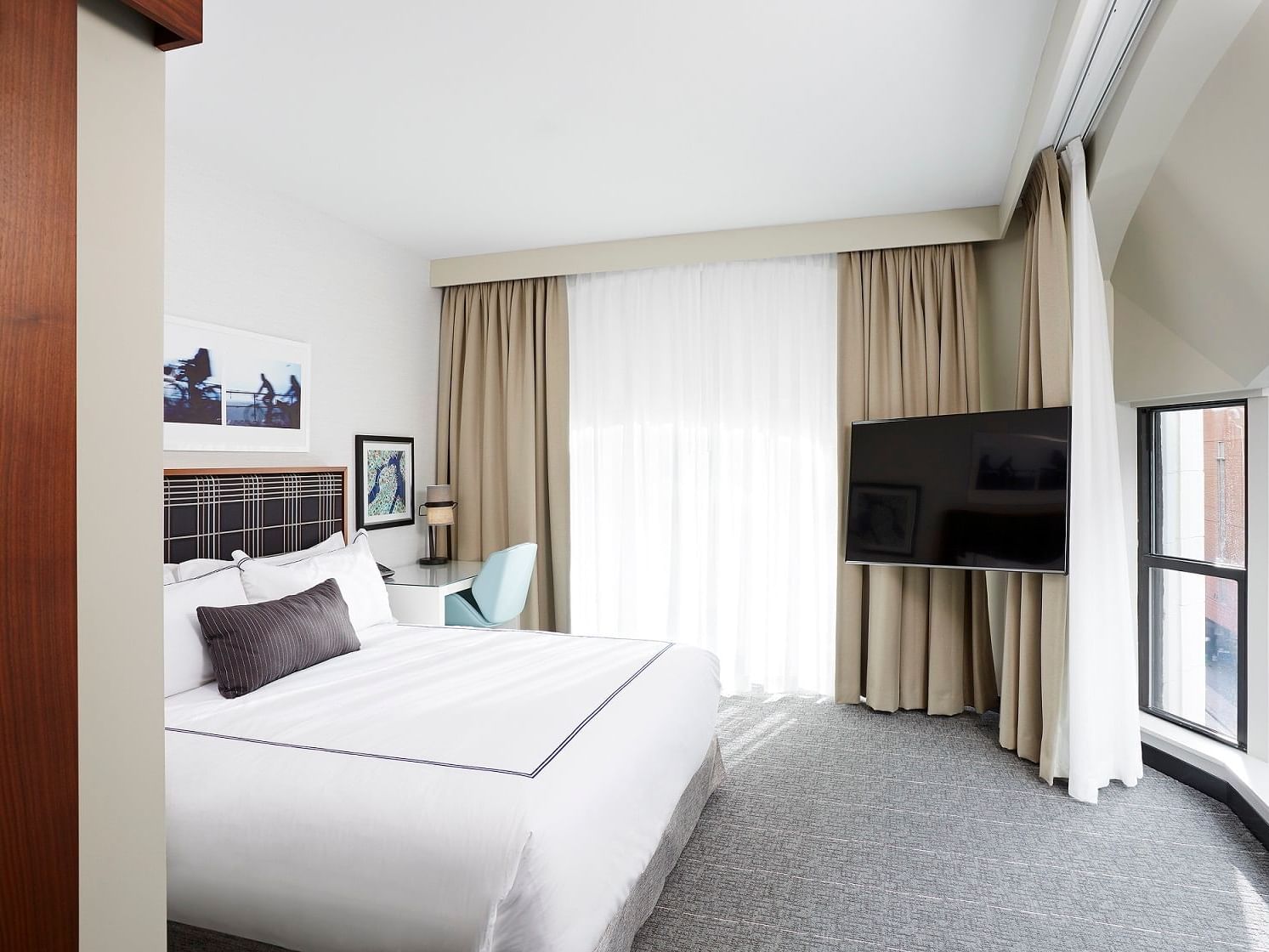The Godfrey Hotel Boston, rooms