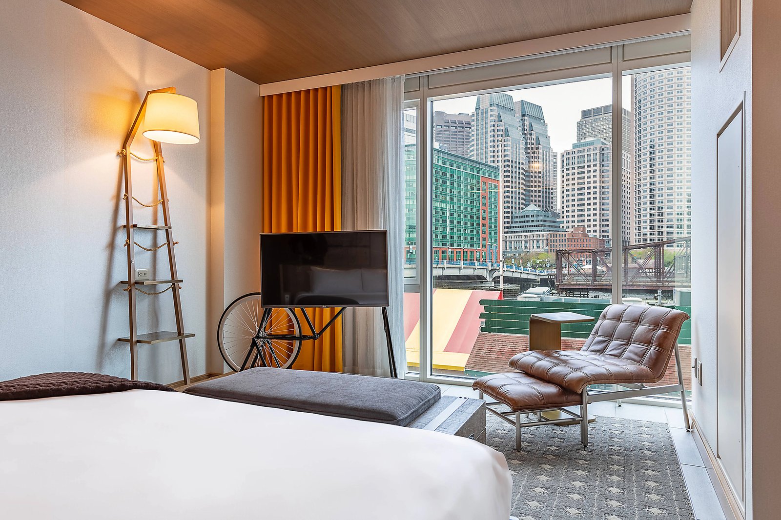 The Envoy Hotel, Autograph Collection, rooms