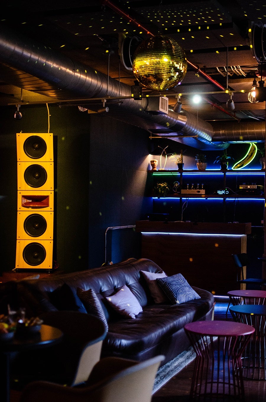 The Revolution Hotel, eat & drink