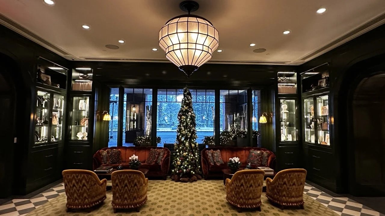Four Seasons Hotel One Dalton Street, Boston, eat & drink