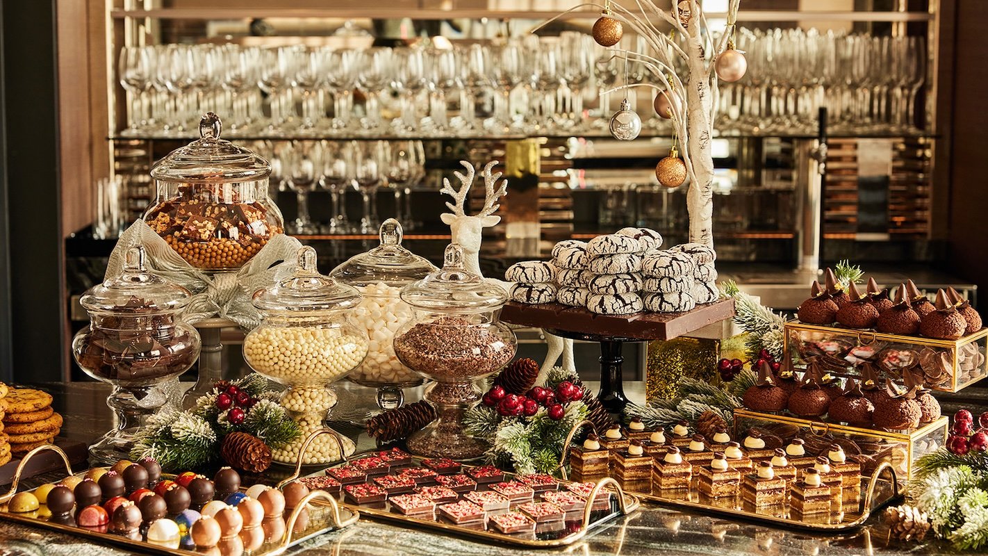 Four Seasons Hotel One Dalton Street, Boston, eat & drink