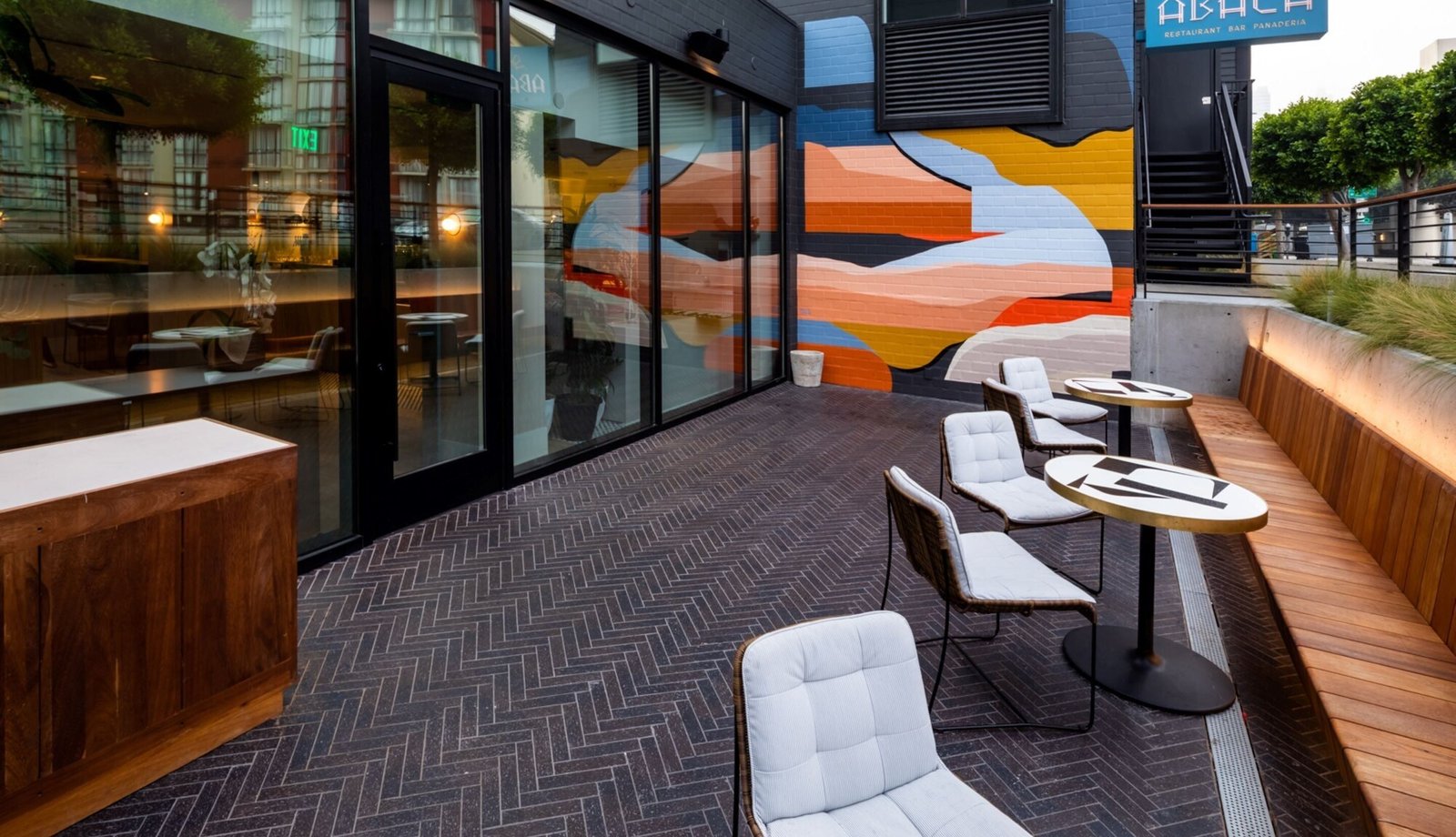 Kimpton Alton Fisherman's Wharf, vibe