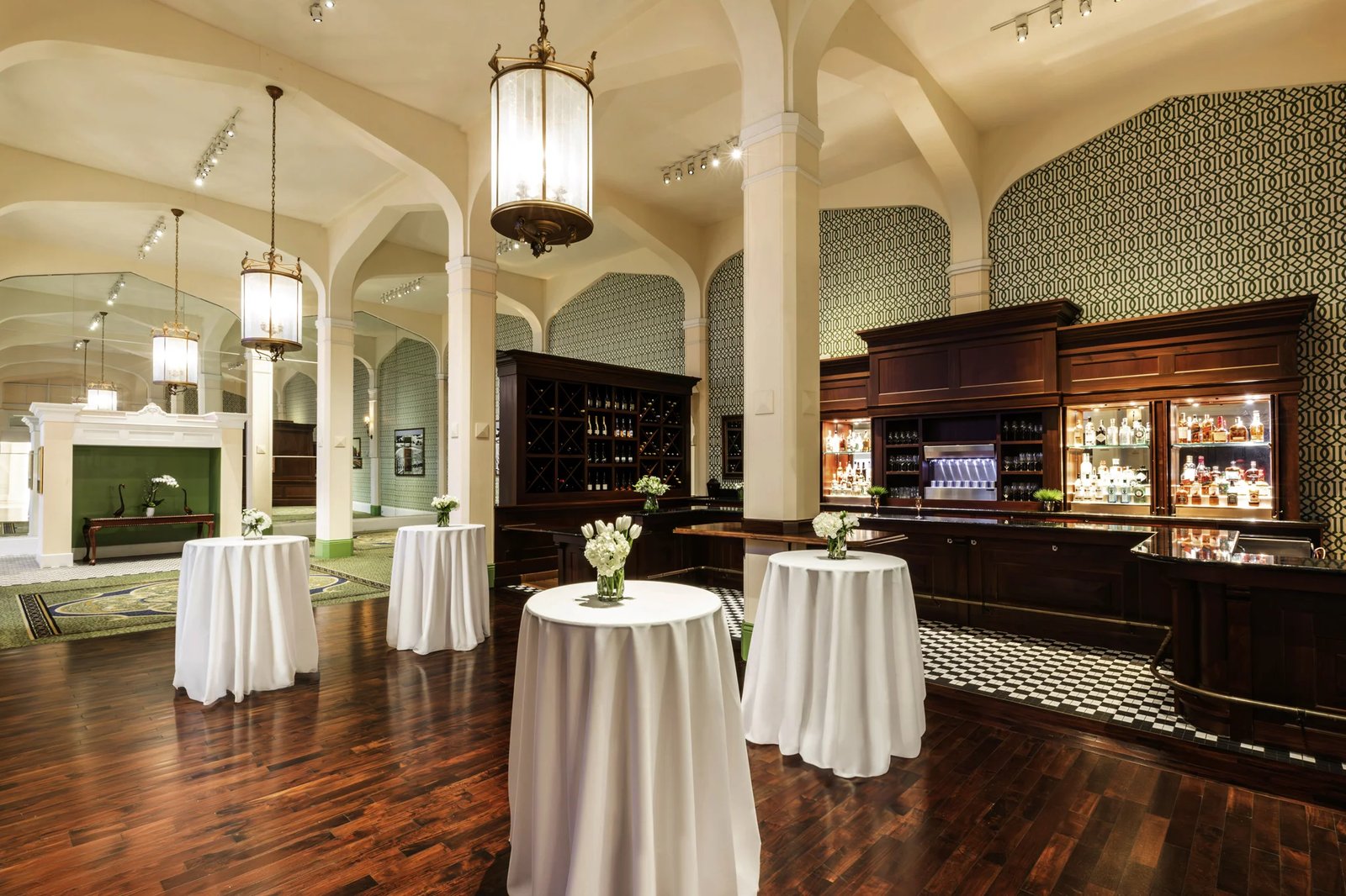 Claremont Resort & Club, eat & drink