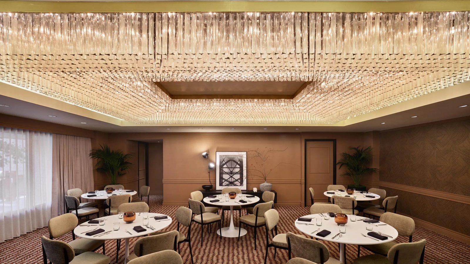 The Jay, Autograph Collection, eat & drink