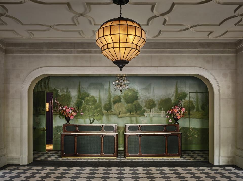 Four Seasons Hotel Boston, vibe