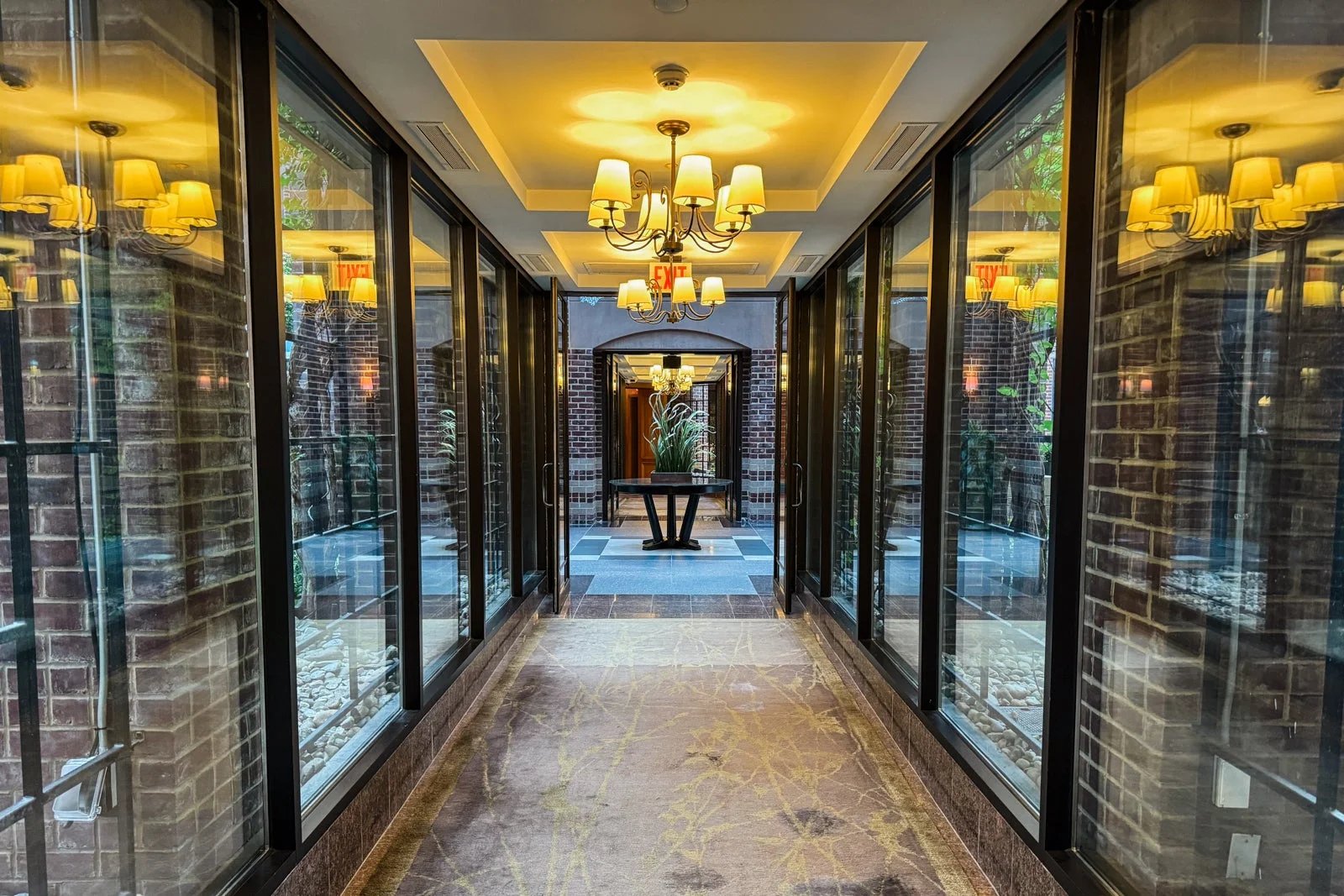 Four Seasons Hotel Washington, DC, vibe