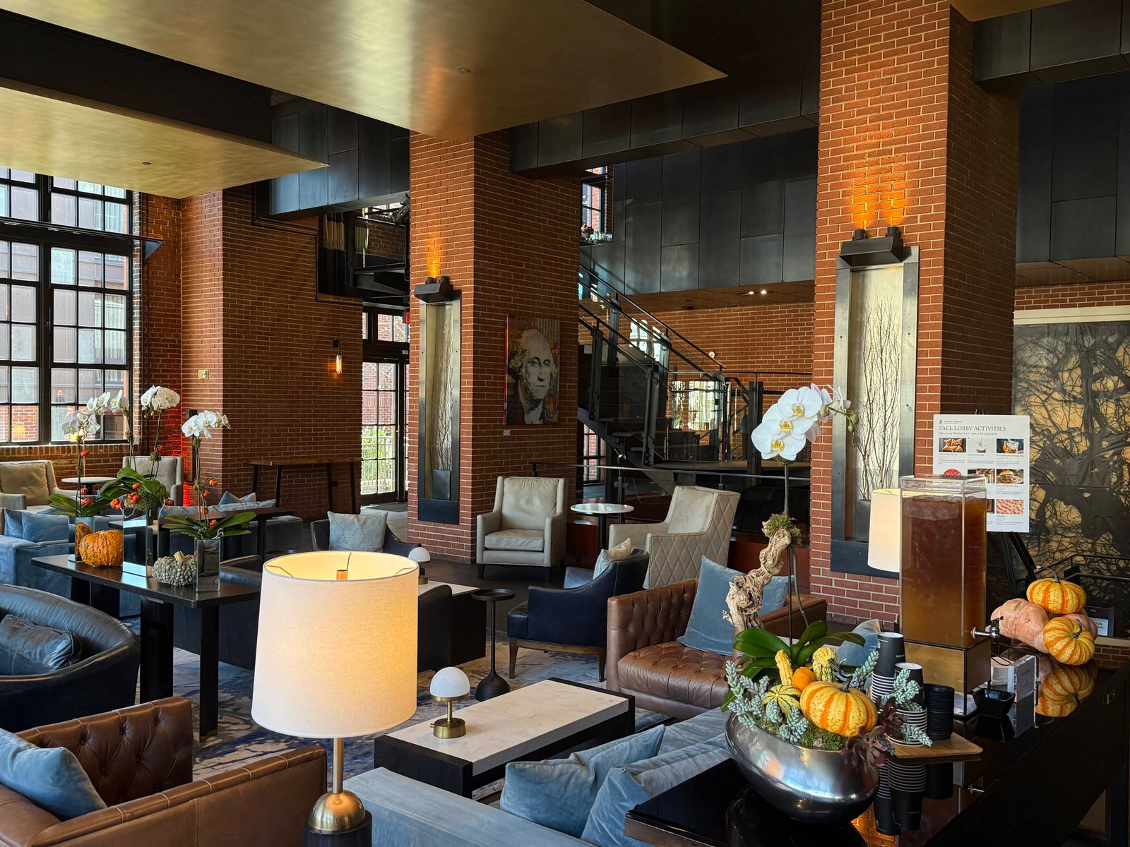 The Ritz-Carlton Georgetown, Washington, D.C., vibe