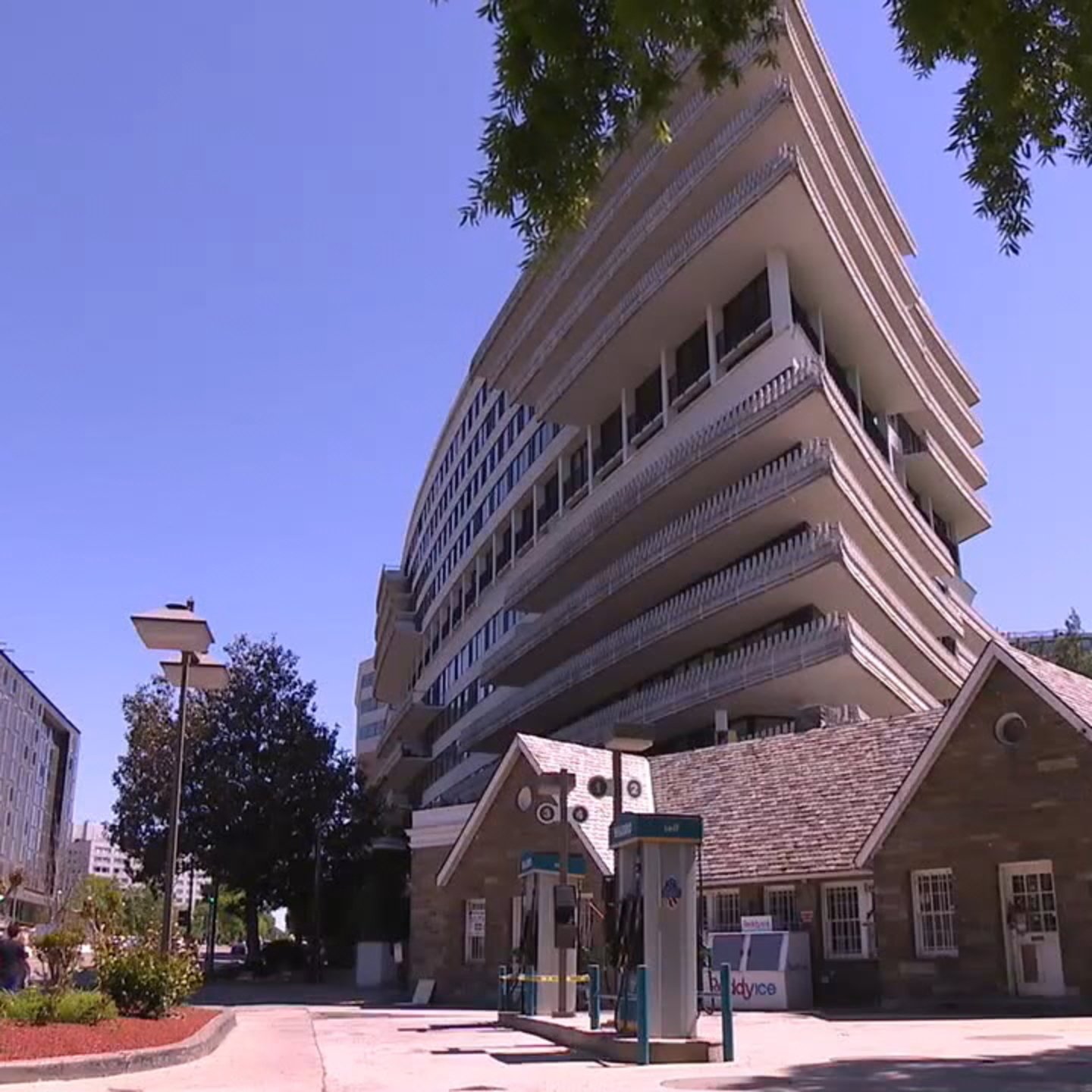 The Watergate Hotel, backstory