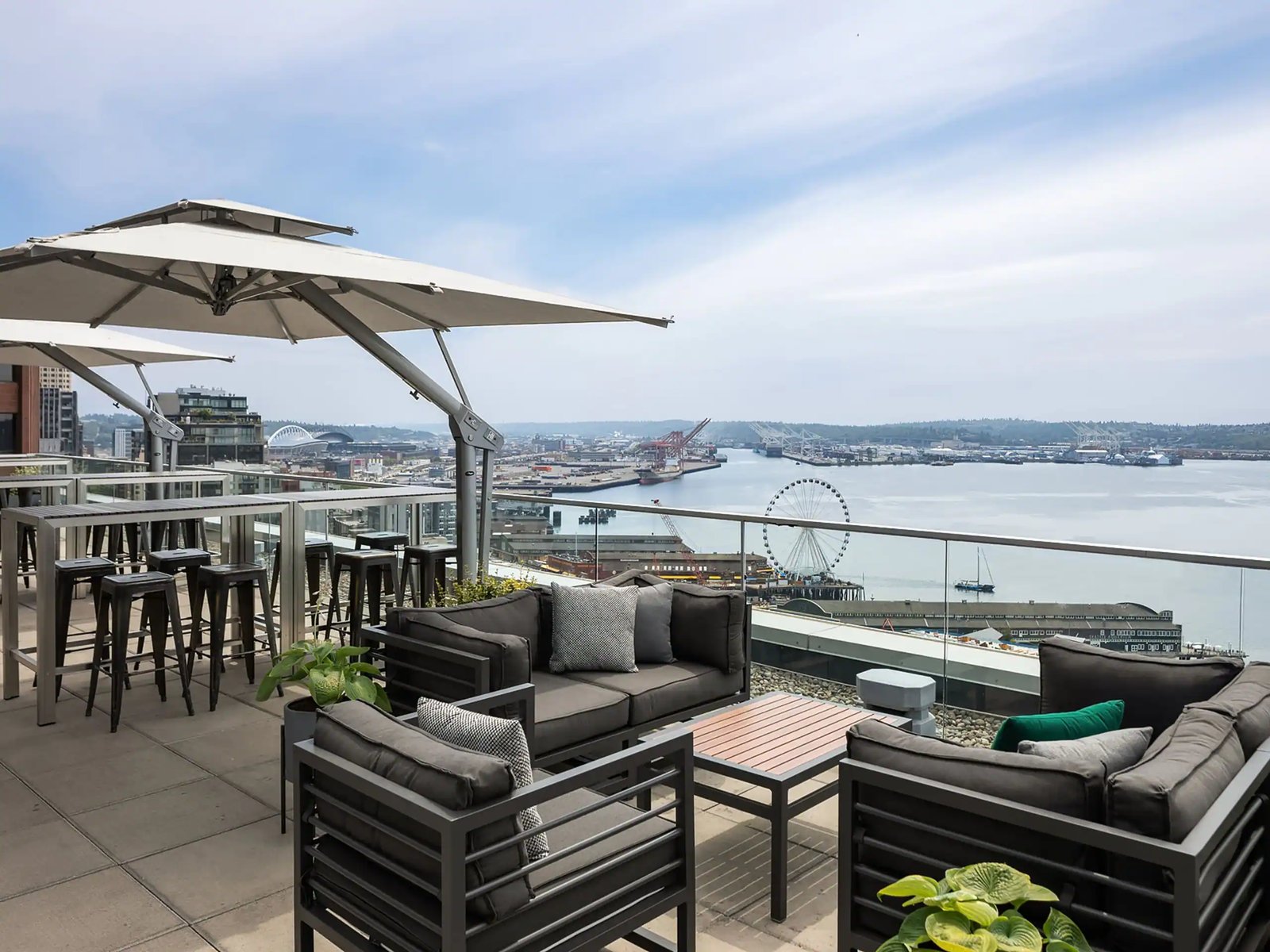 Thompson Seattle, by Hyatt, vibe