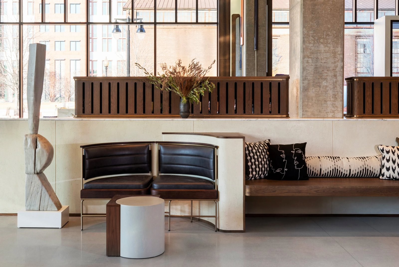 Thompson Washington D.C., by Hyatt, vibe