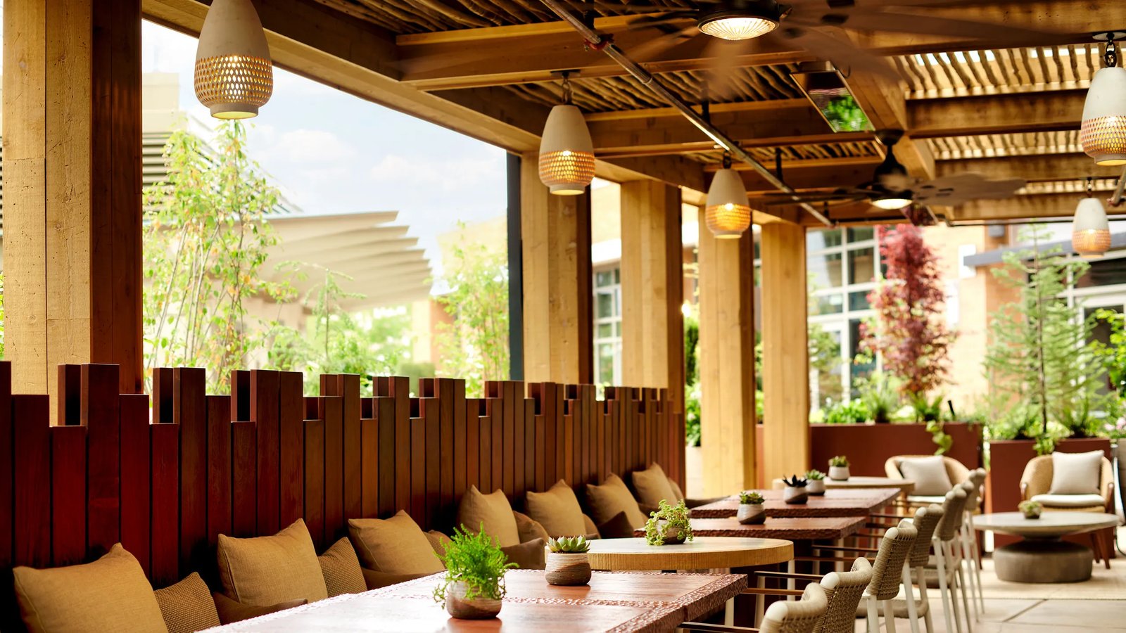 1 Hotel Seattle, drift