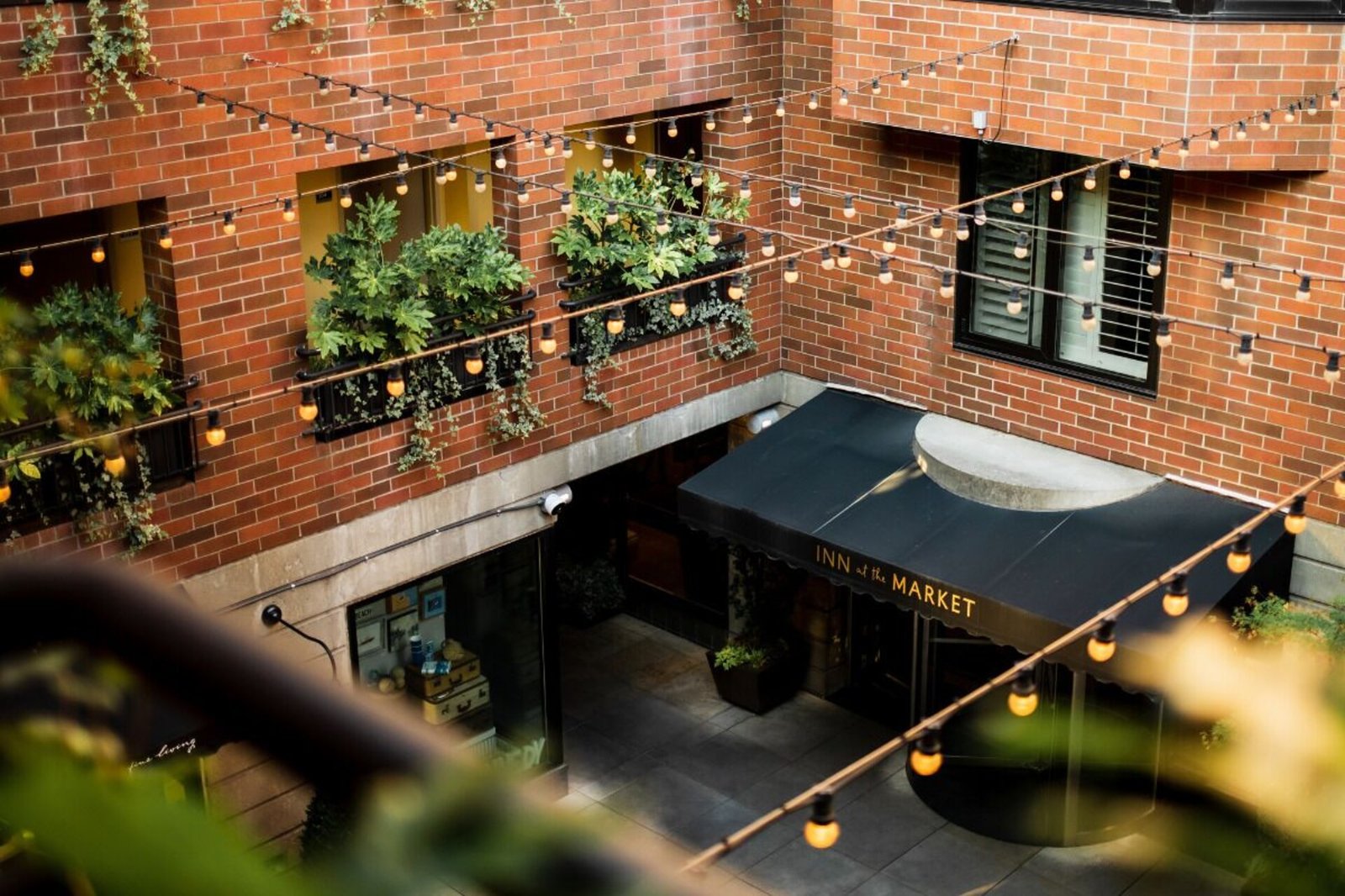Inn at the Market, vibe